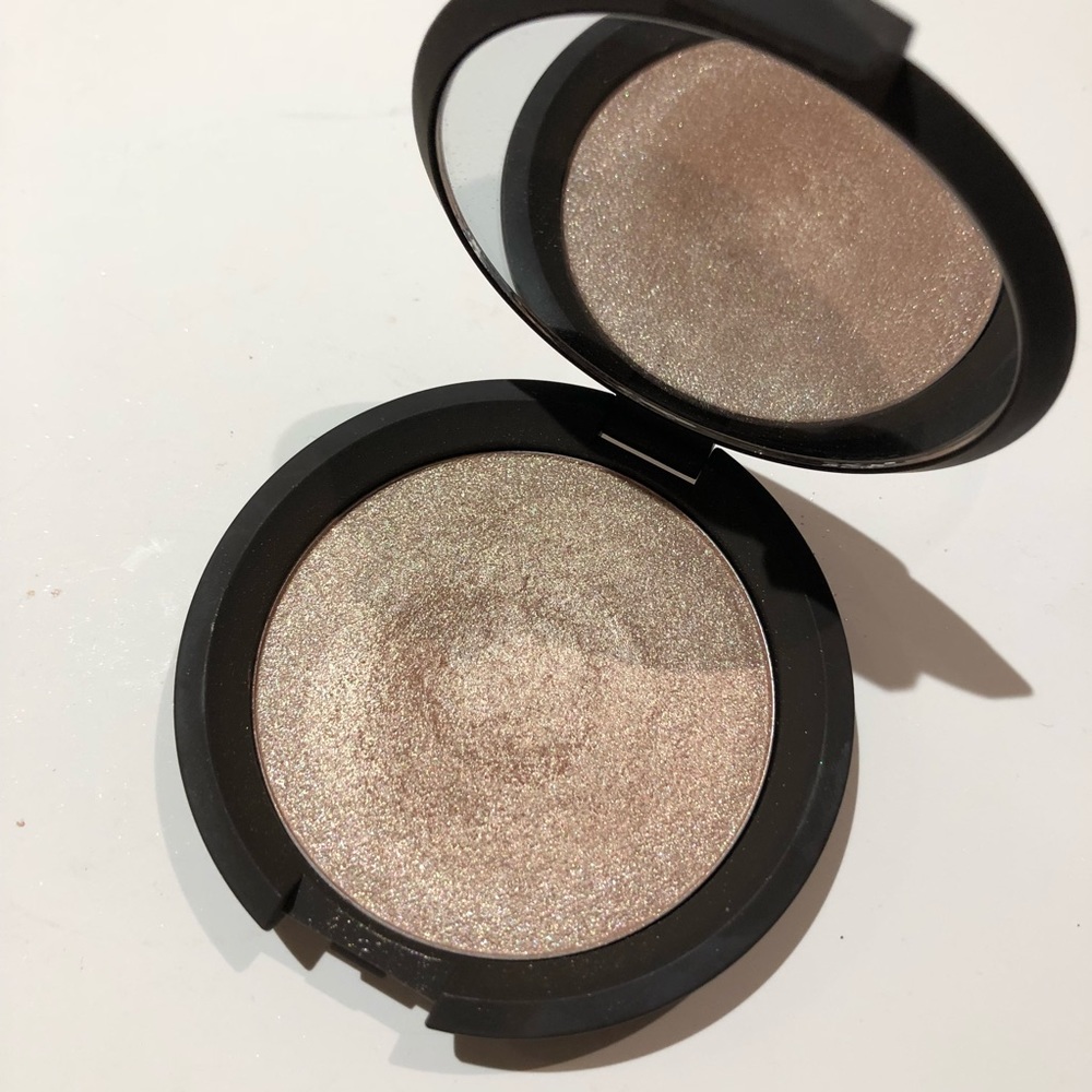 Becca Opal Highlight
